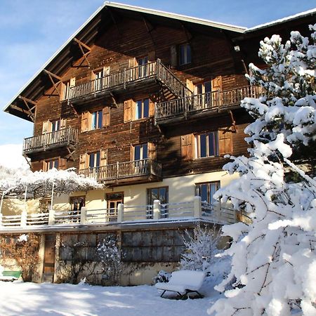 Le Vieux Chalet Bed & Breakfast Embrun ภายนอก รูปภาพ